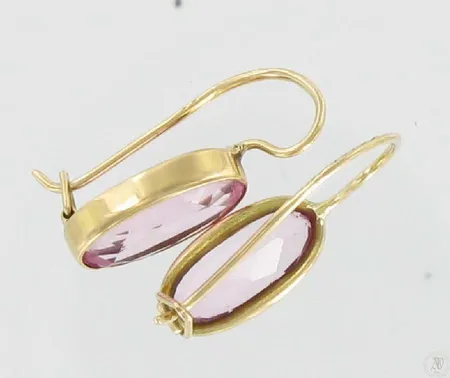 1 Korvakorut rosa kivillä 585 2,6g Vikt: 2,6 g