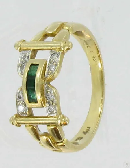 Timanttisormus vihreillä kivillä 8xn.0,005ct kaivertamaton 750br paino 4,7g Vikt: 4,7 g