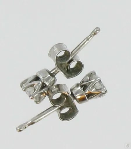 Timanttikorvakorut 2xn.0,18ct 585vk paino 1,3g Vikt: 1,3 g