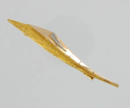 Rintakoru timanteilla 3xn.0.01ct, käytön jälkiä, mitat 73X12mm, 585, paino 5,4g Vikt: 5,4 g