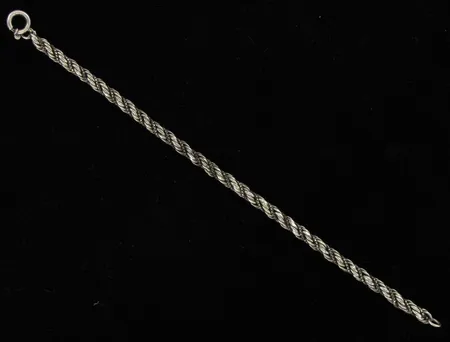 Singaporeranneketju, pituus 220mm, 830, paino 10,7g Vikt: 10,7 g