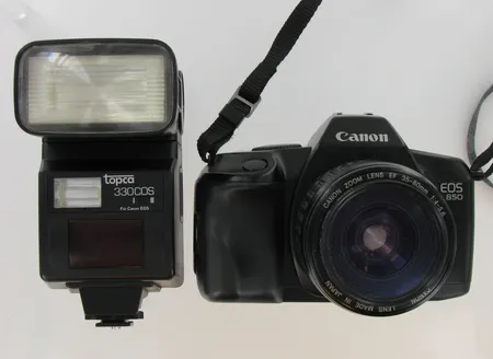 Kamera Canon EOS 850, canon EF 35-80mm 1:4-5.6 objektiivi, Topca salama, kantolaukku. Laturi puuttuu.