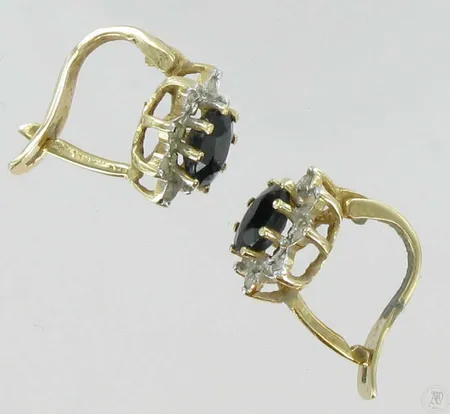 Sinisafiirikorvakorut timanteilla 16xn.0,005ct, 585br, paino 2,0g Vikt: 2   g