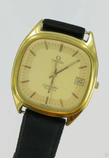 Miestenrannekello omega seamaster quarz kaiverrettu