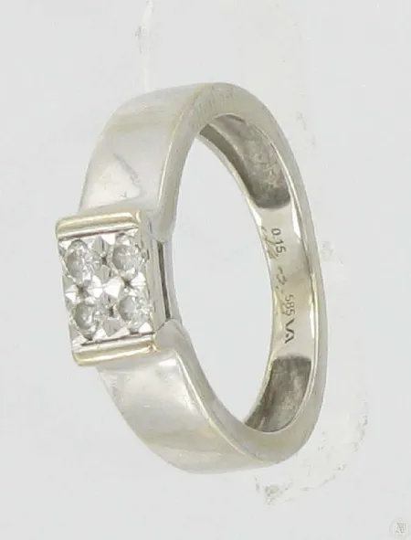 Timanttisormus kaiverrettu 4xn.0,035ct koko 15¼ 585vk paino 2,6g Vikt: 2,6 g