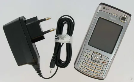 Gsm-matkapuhelin nokia n70 kulumia ei muistikorttia + laturi