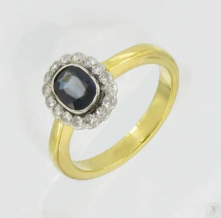 Kivisormus timanteilla 16xn.0.01ct, kaivertamaton, koko 17¼, 750br, paino 4,3g Vikt: 4,3 g