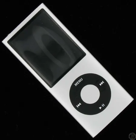iPod nano 8GB, usb-johto ja kuulokkeet