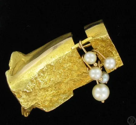 Helmirintaneula kaiverrettu 1 helmi puuttuu, lapponia jewelry v.1965, 585 paino 12g Vikt: 12   g