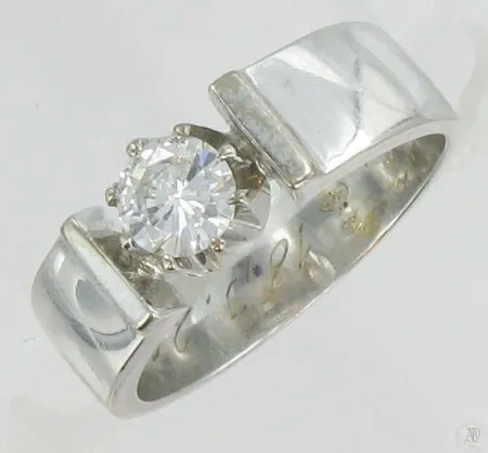 Timanttisormus kaiverrettu 1xn.0,50ct koko 17¼ 585vk paino 6,6g Vikt: 6,6 g