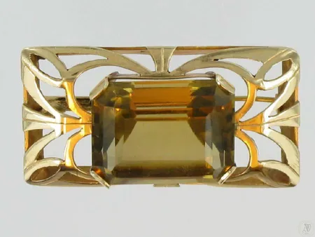 Kivirintakoru, valmistettu 1956, 585br, paino 12,0g Vikt: 12   g