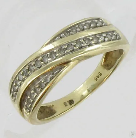 Timanttisormus 29xn.0,005ct kaivertamaton koko 16¼ 585 paino 3,1g Vikt: 3,1 g