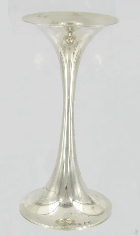 Kynttilänjalka sign.TW,  trumpetti kork.14,5cm 830br paino 159,3g