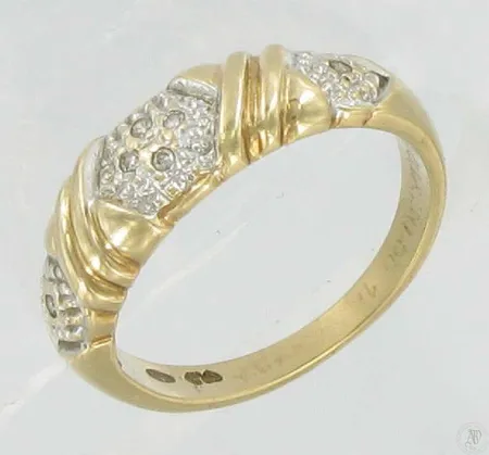 Timanttisormus 6xn.0.005ct, kaiverrettu, koko 16, 585, paino 2,6g Vikt: 2,6 g