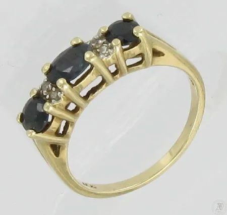 Kivisormus timanteilla 4xn.0.005ct, kaivertamaton, koko 17¼, 416br, paino 2,8g Vikt: 2,8 g