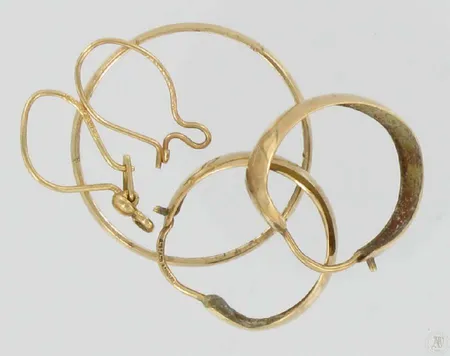 Romukultaa, 585, paino 3,0g Vikt: 3   g