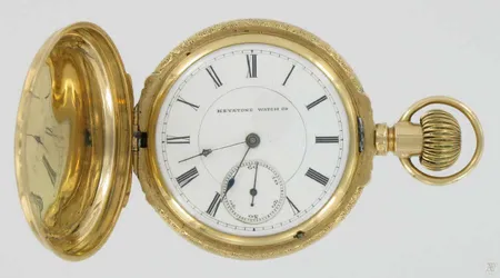 Umpikuorinen kultataskukello Keystone Watch Co, pat.dust proof, 342458, kaivertamaton, kanteen tehty korjauksia, 585br, paino 129,0g Vikt: 129   g