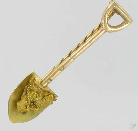 Rintaneula 585 paino 3,3g Vikt: 3,3 g