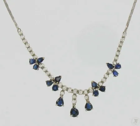 Timanttikaulakoru sinisafiireilla 33xn.0,03ct 750vkbr paino 23,1g Vikt: 23,1 g