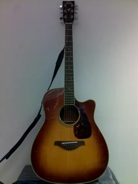 Elektroakustinen kitara Yamaha fgx720sc +  pussi
