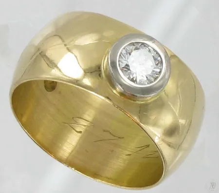 Timanttisormus 1xn.0.46ct, koko 19, kaiverrettu, 750, paino 11,8g Vikt: 11,8 g