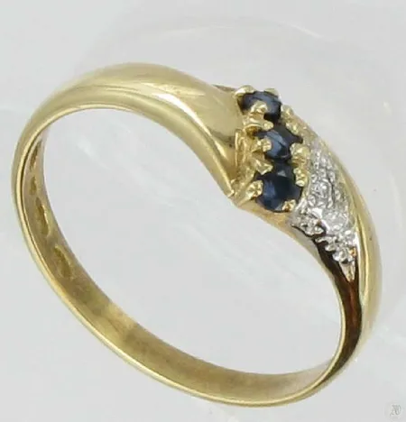 Sinisafiirisormus timanteilla 1xn.0.005ct, koko 16¾, kaivertamaton, 585br, paino 1,4g Vikt: 1,4 g