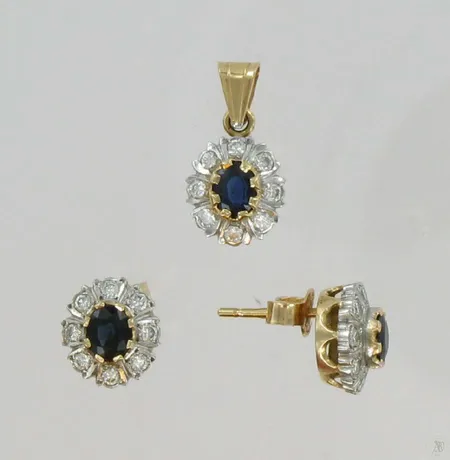 Safiirikorvakorut ja riipus timanteilla 24xn.0.02ct, 585br, paino 4,7g Vikt: 4,7 g