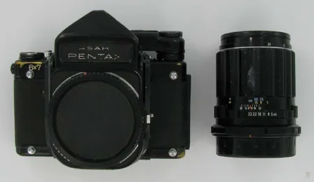 Kameranrunko Pentax 6x7, objektiivi Asahi Macro-Takumar 6x7, 1:4 135mm