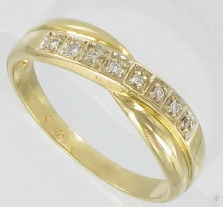 Timanttisormus 8xn.0.01ct, koko 17½, kaivertamaton, 585, paino 2,3g Vikt: 2,3 g