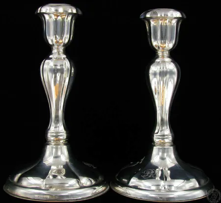 Kynttilänjalat kaiverrettu 813br paino 445g korkeus 17cm Vikt: 445   g