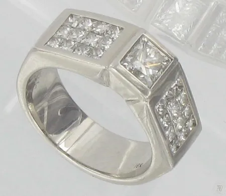 Timanttisormus 1xn.0,75ct princess 24xn.0,05ct princess koko 17¾,   kaivertamaton 750 paino 11,8g + aitoustodistus Vikt: 11,8 g