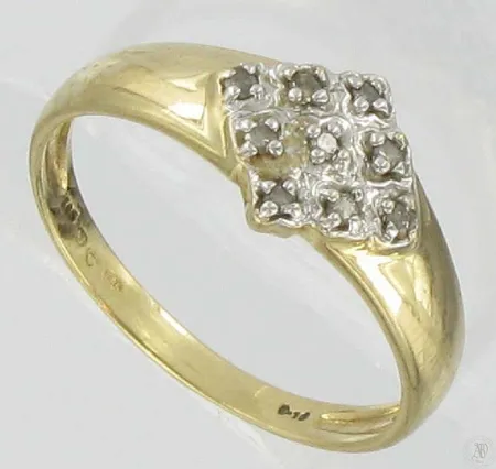 Timanttisormus 9xn.0.005ct, kaivertamaton, koko 18¾, 585, paino 2,5g Vikt: 2,5 g