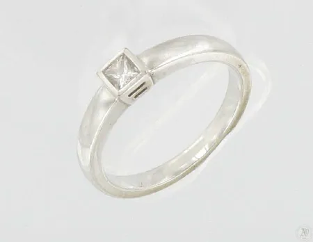 Timanttisormus 1xn.0,10ct princess, kaivertamaton, koko 17¾, 585vk, paino 4,4g Vikt: 4,4 g