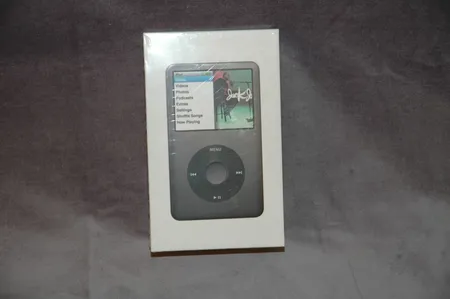 Apple Ipod classic 120gb musta, kuulokkeet, USB 2.0 kaapeli