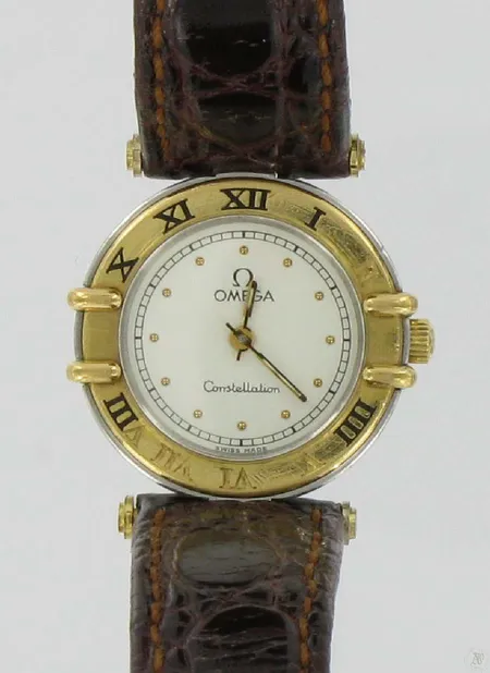 Naisten teräskultarannekello Omega Constellation, quartz, kulumia
