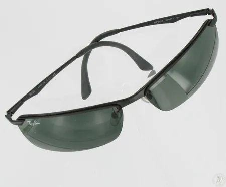 Aurinkolasit, Ray Ban, kotelo ja puhdistusliina