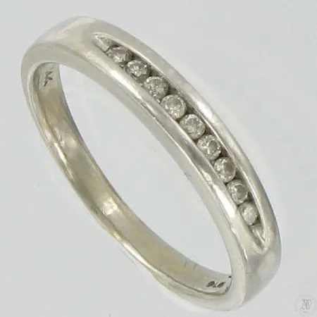 Timanttisormus vk 9xn.0.03ct, koko 21¼,kaivertamaton, 585, paino 5,8g Vikt: 5,8 g