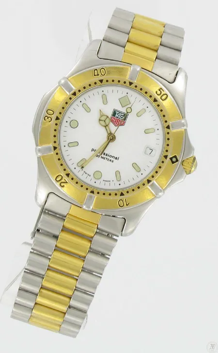 Miesten teräsrannekello Tag Heuer WE1122-R quartz, kulumia kuoressa ja nupissa