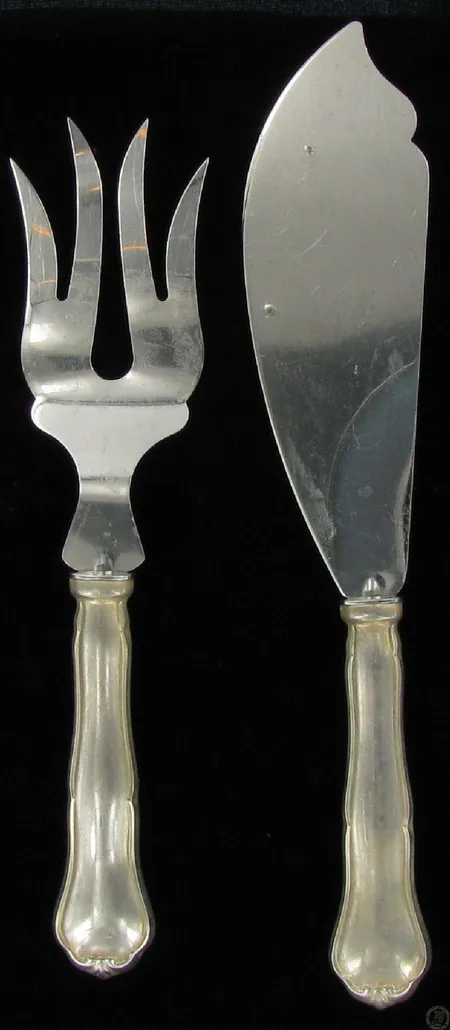 Kakkuottimet Chippendale kaivertamattomia 830br paino 117g Vikt: 117   g