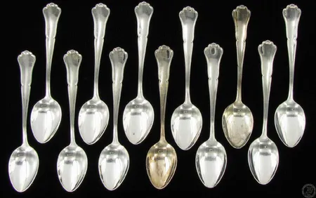 12 Kahvilusikkaa 6 kaivertamatonta Chippendale 830 paino 148,5g Vikt: 148,5 g