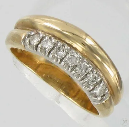 Timanttisormus 7xn.0,03ct, kaivertamaton, koko 16½, 585, paino 4,2g Vikt: 4,2 g