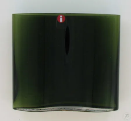 Lasimaljakko sign. TW Iittala 2008/82
