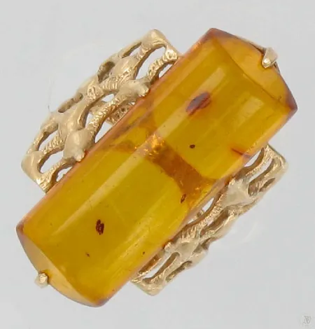Meripihkasormus, kaivertamaton , koko 16½, 585br, paino 5,3g Vikt: 5,3 g