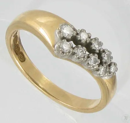 Timanttisormus 9xn.0.03-0.005ct, kaivertamaton, koko 16½, 585, paino 2,6g Vikt: 2,6 g