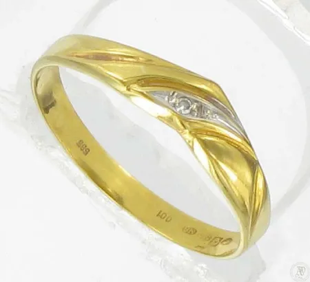 Timanttisormus 1xn.0,005ct kaivertamaton, koko 18½, 585 paino 1,4g Vikt: 1,4 g