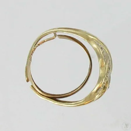 Timanttisormus viallinen 4xn.0,005ct, korvakoru 585, paino 2,4g Vikt: 2,4 g