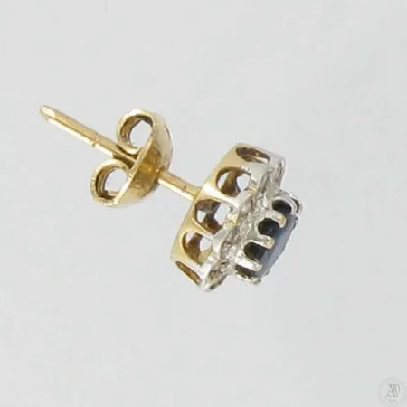 Timanttikorvakoru sinisafiirilla 10xn.0,005ct  585br paino 0,9g Vikt: 0,9 g