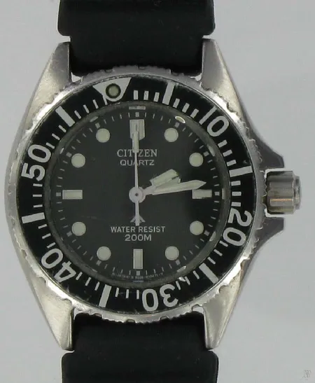 Naisten rannekello citizen promaster quartz naarmuilla