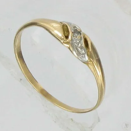 Timanttisormus 1xn.0.01ct, kaivertamaton, koko 15½, 585, paino 0,8g Vikt: 0,8 g