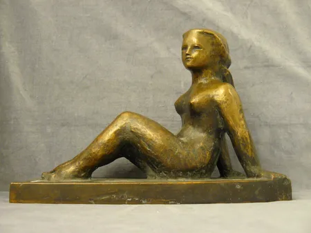 Pronssiveistos, korkeus 22,0cm, signeerattu Armas Hutri 1967
Ainoastaan nouto myymälästä.